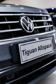 Volkswagen Tiguan Allspace 350 TSi DSG Life nuevo color Gris Platino precio $61.600.000