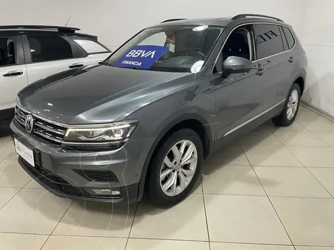 Volkswagen Tiguan Allspace 2.0 Comfortline Aut usado (2018) color Gris Platino precio $1.212.121