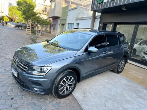 Volkswagen Tiguan Allspace 1.4 Trendline Aut usado (2020) color Azul precio u$s31.800