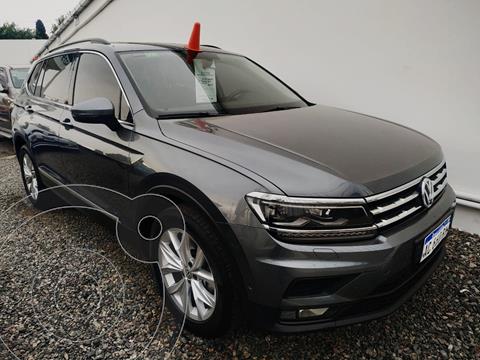 Volkswagen Tiguan Allspace 2.0 Comfortline Aut usado (2018) color Gris Platino precio $4.940.000