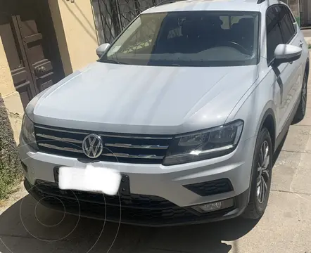 Volkswagen Tiguan 1.4L TSI Confortline 5A Aut usado (2019) color Blanco precio $19.000.000