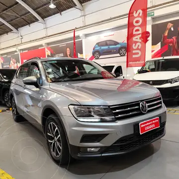 Volkswagen Tiguan 1.4L TSI Confortline 7A Aut usado (2022) color Plata precio $18.590.000