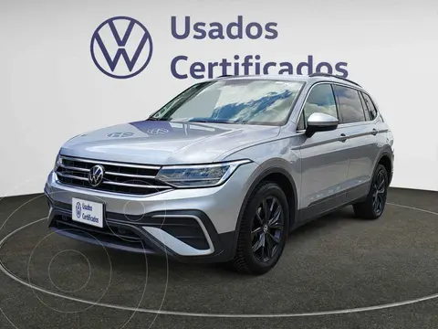 Volkswagen Tiguan Comfortline 5 Asientos usado (2024) color Plata precio $580,900