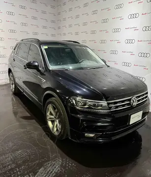 Volkswagen Tiguan R Line usado (2019) color Negro financiado en mensualidades(enganche $84,000 mensualidades desde $9,614)