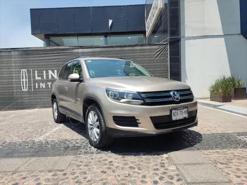 Volkswagen Tiguan Sport & Style 2.0 usado (2015) color Dorado Oscuro precio $279,000