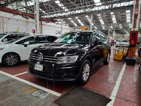 Volkswagen Tiguan Highline usado (2018) color Blanco financiado en mensualidades(enganche $92,000 mensualidades desde $7,350)