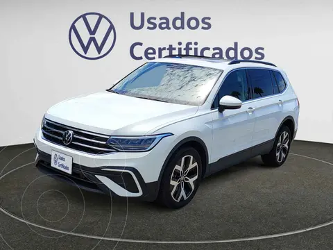 Volkswagen Tiguan Comfortline 5 Asientos usado (2023) color Blanco precio $500,000