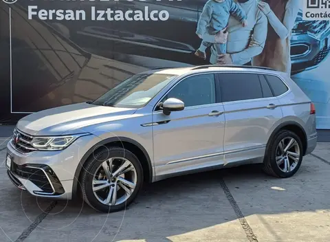 Volkswagen Tiguan 1.4L R-Line usado (2022) color Plata financiado en mensualidades(enganche $42,459 mensualidades desde $16,404)