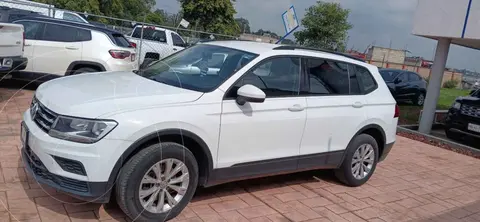 Volkswagen Tiguan Trendline usado (2018) color Blanco financiado en mensualidades(enganche $64,960 mensualidades desde $7,087)