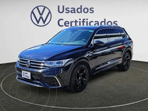 Volkswagen Tiguan 2.0L R-Line usado (2022) color Negro financiado en mensualidades(enganche $155,570 mensualidades desde $11,901)