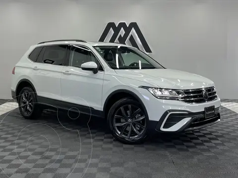 Volkswagen Tiguan Comfortline 7 Asientos usado (2023) color Blanco precio $519,900