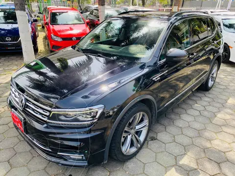 Volkswagen Tiguan Comfortline usado (2019) color Negro financiado en mensualidades(enganche $95,944 mensualidades desde $8,522)