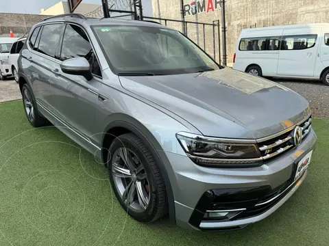 Volkswagen Tiguan R-Line usado (2020) color Plata financiado en mensualidades(enganche $150,000 mensualidades desde $9,886)