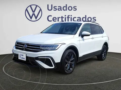 Volkswagen Tiguan Comfortline 5 Asientos usado (2024) color Blanco precio $530,900
