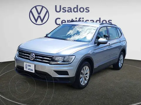 Volkswagen Tiguan Trendline Plus usado (2021) color Plata precio $380,900