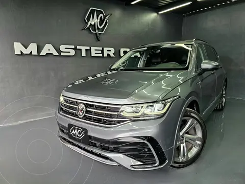 Volkswagen Tiguan 1.4L R-Line usado (2022) color plateado precio $469,000