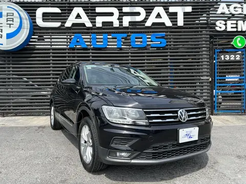 Volkswagen Tiguan Comfortline usado (2020) color Negro financiado en mensualidades(enganche $83,380 mensualidades desde $8,690)