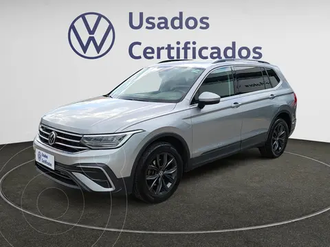 Volkswagen Tiguan Comfortline 5 Asientos usado (2022) color Plata financiado en mensualidades(enganche $136,223 mensualidades desde $11,933)