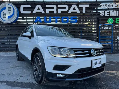 Volkswagen Tiguan Comfortline 5 Asientos Piel usado (2019) color Blanco financiado en mensualidades(enganche $81,180 mensualidades desde $8,461)