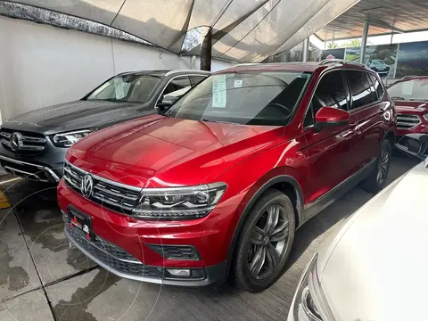 Volkswagen Tiguan Highline usado (2018) color Rojo Rubi financiado en mensualidades(enganche $107,250 mensualidades desde $9,072)