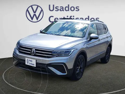 Volkswagen Tiguan Comfortline 5 Asientos usado (2024) color Plata financiado en mensualidades(enganche $158,295 mensualidades desde $12,110)