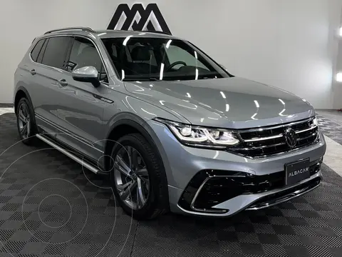 Volkswagen Tiguan 1.4L R-Line usado (2024) color Gris precio $577,999