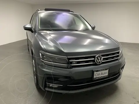 Volkswagen Tiguan Comfortline 5 Asientos Piel usado (2019) color Plata financiado en mensualidades(enganche $104,000 mensualidades desde $11,800)