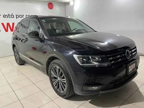 Volkswagen Tiguan Comfortline usado (2019) color Negro financiado en mensualidades(enganche $128,750 mensualidades desde $12,356)