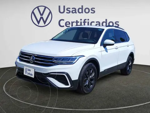 Volkswagen Tiguan Comfortline 5 Asientos usado (2022) color Blanco precio $440,900