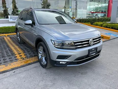 Volkswagen Tiguan Highline usado (2020) color Gris precio $525,000