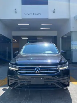 Volkswagen Tiguan Comfortline 5 Asientos Piel usado (2022) color Negro precio $480,000