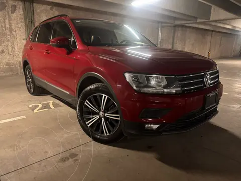 Volkswagen Tiguan Comfortline 5 Asientos Piel usado (2019) color Rojo precio $335,000