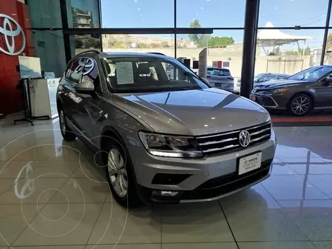Volkswagen Tiguan Comfortline 5 Asientos usado (2021) color plateado precio $413,000