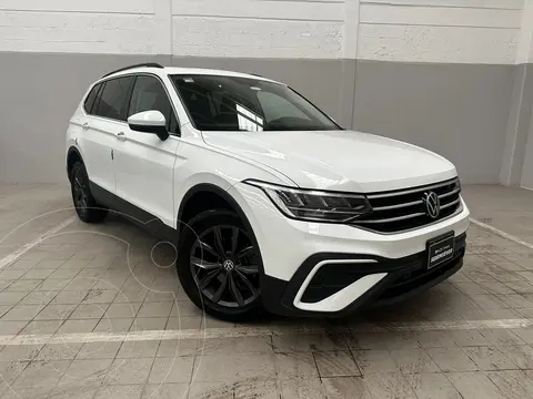 Volkswagen Tiguan Comfortline 7 Asientos usado (2023) color Blanco precio $535,000