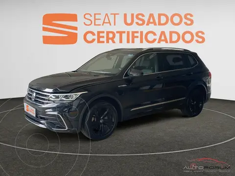 Volkswagen Tiguan 2.0L R-Line usado (2024) color Negro financiado en mensualidades(enganche $204,102 mensualidades desde $17,880)