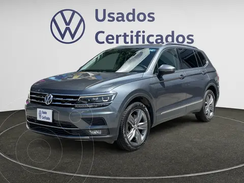 Volkswagen Tiguan Highline usado (2020) color Plata financiado en mensualidades(enganche $117,420 mensualidades desde $8,983)