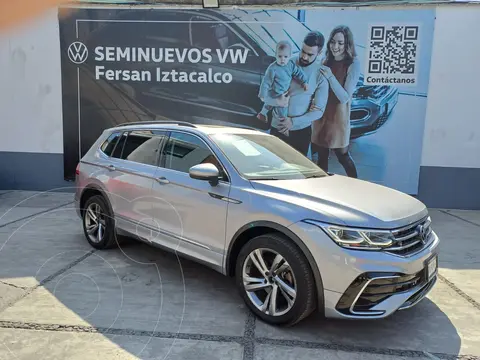 Volkswagen Tiguan 1.4L R-Line usado (2022) color Plata financiado en mensualidades(enganche $129,999 mensualidades desde $14,266)