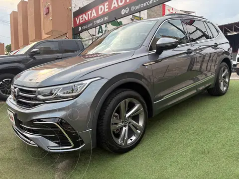 Volkswagen Tiguan 1.4L R-Line usado (2024) color Gris precio $569,999