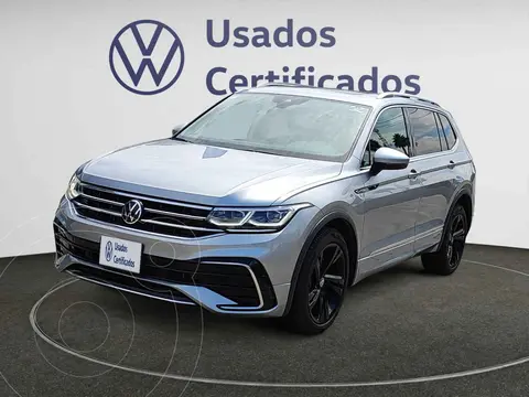 Volkswagen Tiguan 2.0L R-Line usado (2023) color Plata financiado en mensualidades(enganche $185,545 mensualidades desde $14,194)