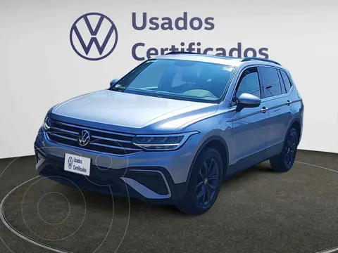 Volkswagen Tiguan Comfortline 7 Asientos usado (2023) color Plata precio $530,900