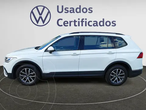 Volkswagen Tiguan Trendline Plus usado (2023) color Blanco financiado en mensualidades(enganche $125,595 mensualidades desde $9,041)