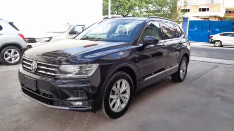 Volkswagen Tiguan Comfortline 5 Asientos usado (2021) color Negro financiado en mensualidades(enganche $87,780 mensualidades desde $7,479)