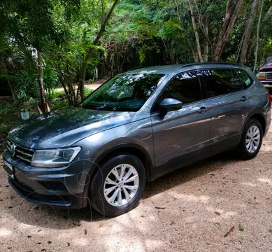 Volkswagen Tiguan Comfortline 7 Asientos Tela usado (2018) color Gris precio $340,000