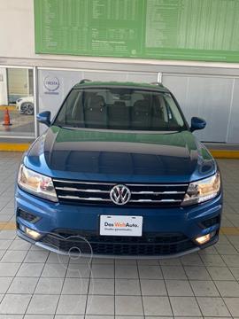 foto Volkswagen Tiguan Comfortline 5 Asientos Piel usado (2019) precio $394,900