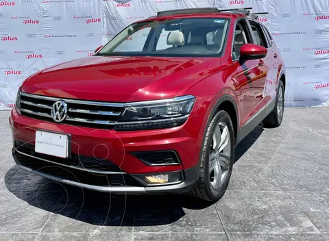 Volkswagen Tiguan Highline usado (2018) color Rojo financiado en mensualidades(enganche $121,000 mensualidades desde $9,248)