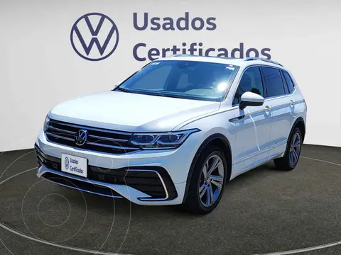 Volkswagen Tiguan 2.0L R-Line usado (2024) color Blanco financiado en mensualidades(enganche $193,475 mensualidades desde $14,801)
