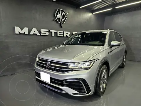 Volkswagen Tiguan 1.4L R-Line usado (2024) color plateado precio $554,000