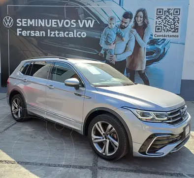 Volkswagen Tiguan 1.4L R-Line usado (2022) color Plata financiado en mensualidades(enganche $120,000 mensualidades desde $17,000)