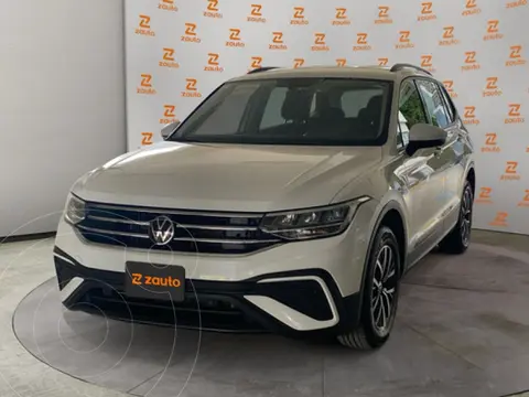 Volkswagen Tiguan Trendline Plus usado (2023) color Blanco precio $529,900