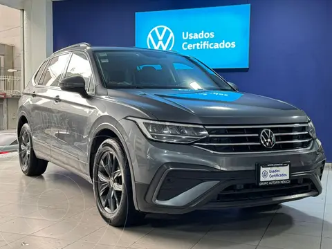 Volkswagen Tiguan Comfortline 5 Asientos usado (2023) color Gris financiado en mensualidades(enganche $130,528 mensualidades desde $11,901)